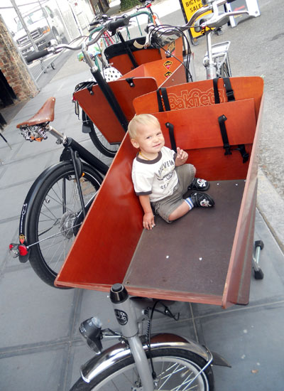 Baby Rijder in a Bakfiets