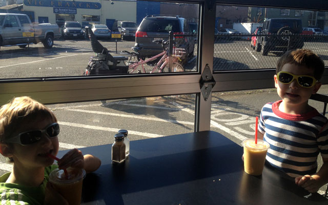 Smoothies at Solsticio