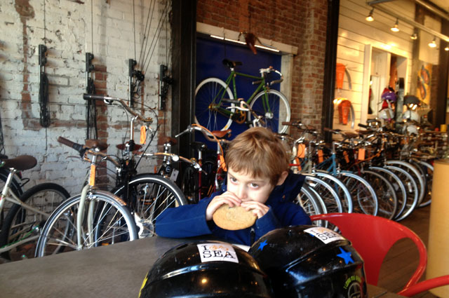Snack and shop at Dutch Bike Co