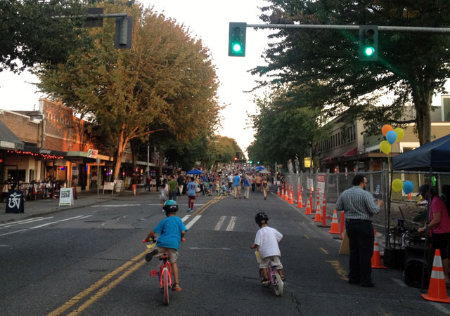 Bike dancing at Summer Streets