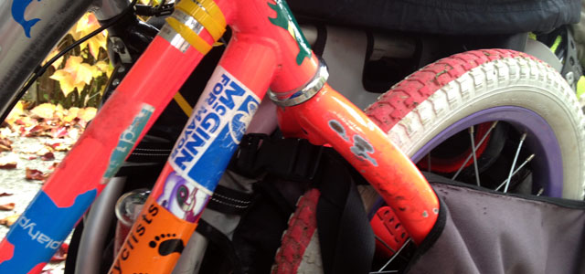 Buckle through kid bike fork