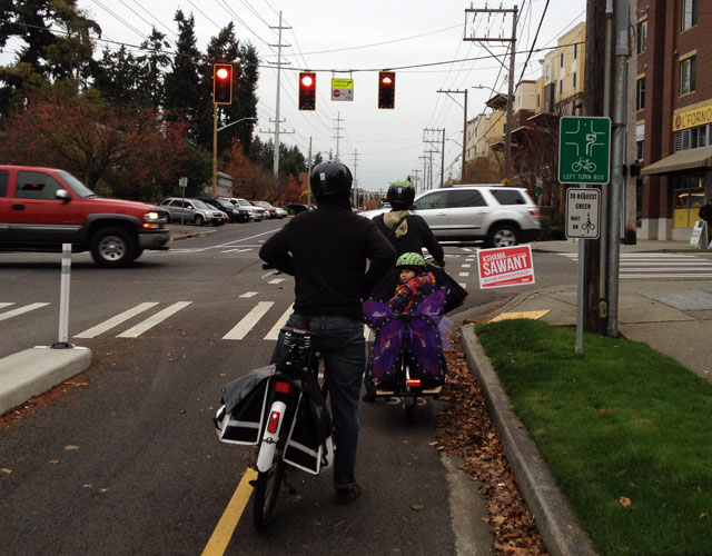 Bike parade hits a bit of the Linden cycle track