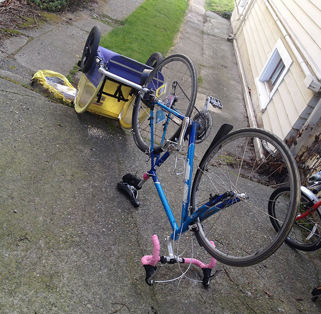Road bike and trailer